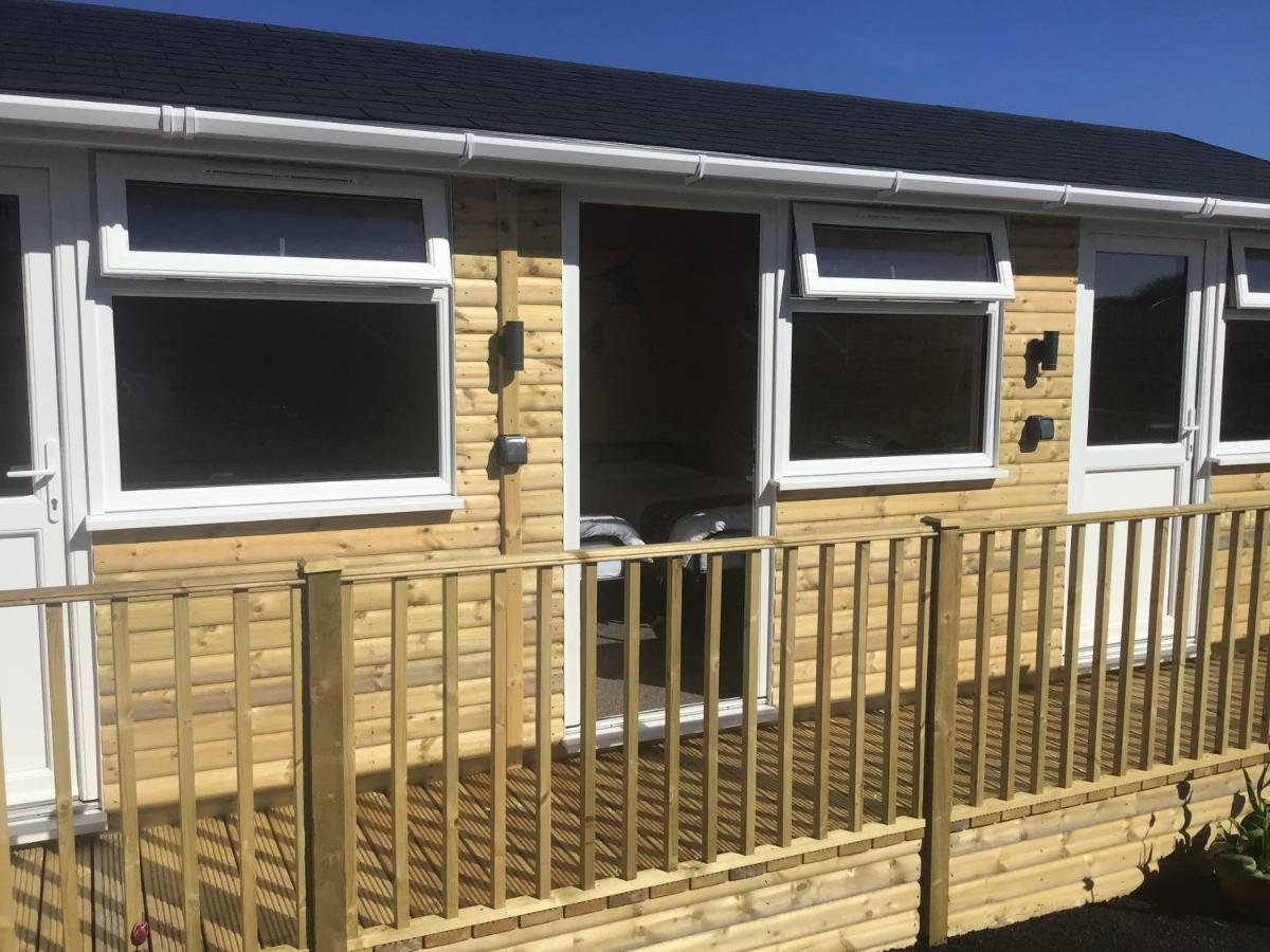 Beacon House Bunks Хостел *
